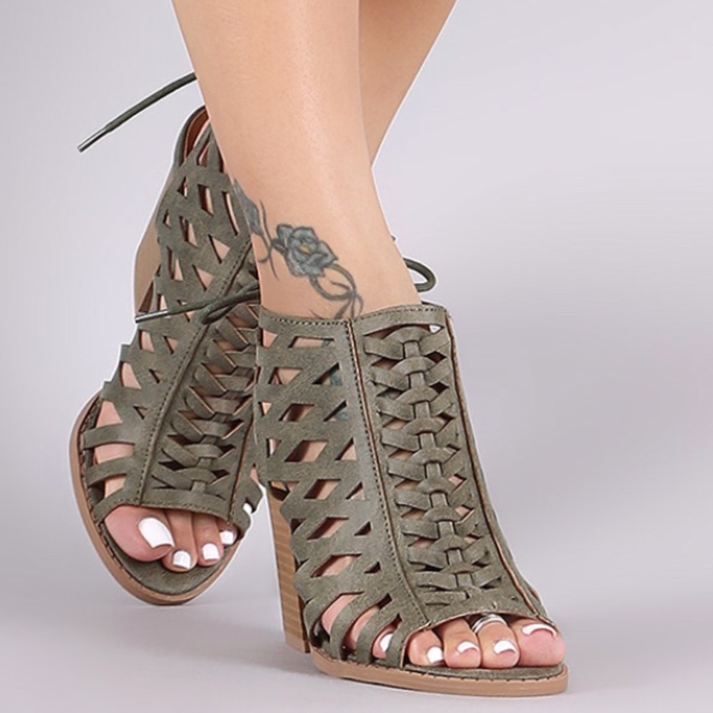 Qupid Georgia Distressed Khaki Stacked Wood Heel - Picture 7 of 8